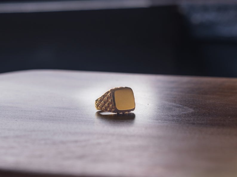 Kadın Mühür Yüzük Gold El Tasarımı