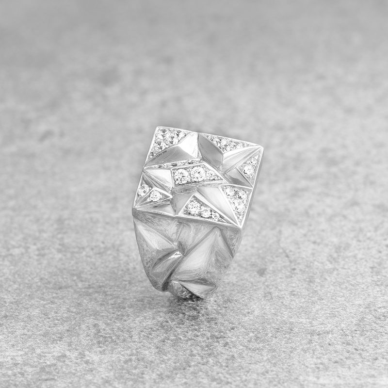 Erkek Gümüş Yüzük Beyaz Zirkon Taşlı Geometrik Modeli