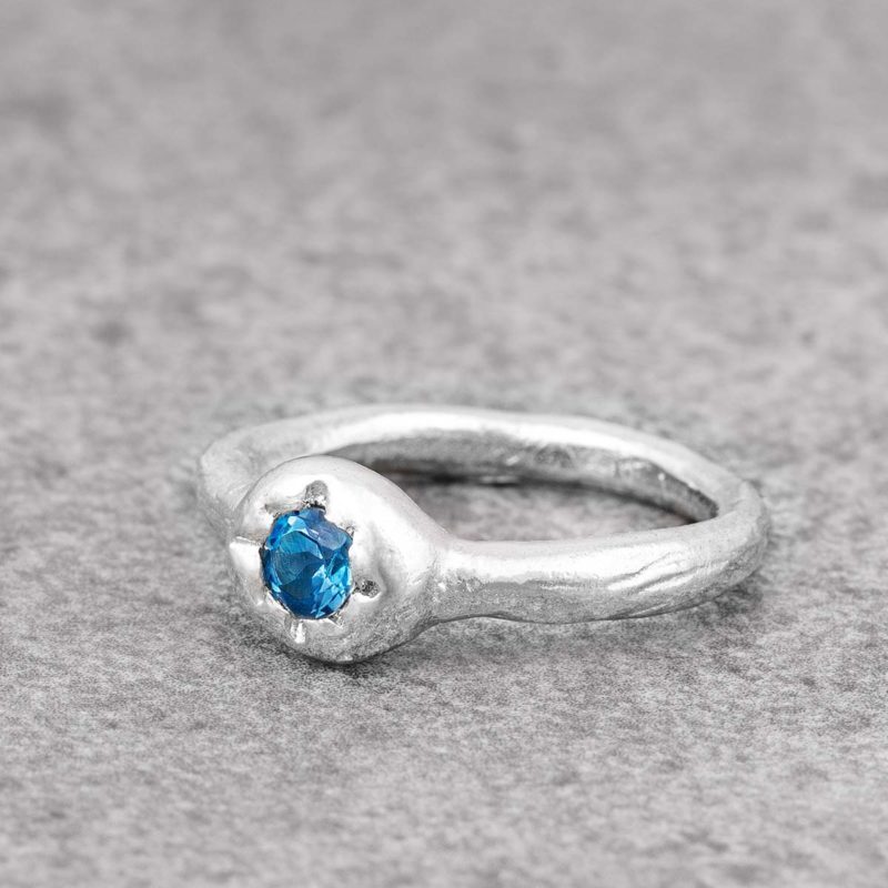 Topaz Taşlı Bayan Gümüş Yüzük El Tasarımı