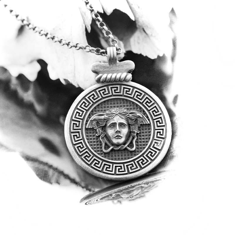 Medusa Madalyon Tasarım Gümüş Kolye