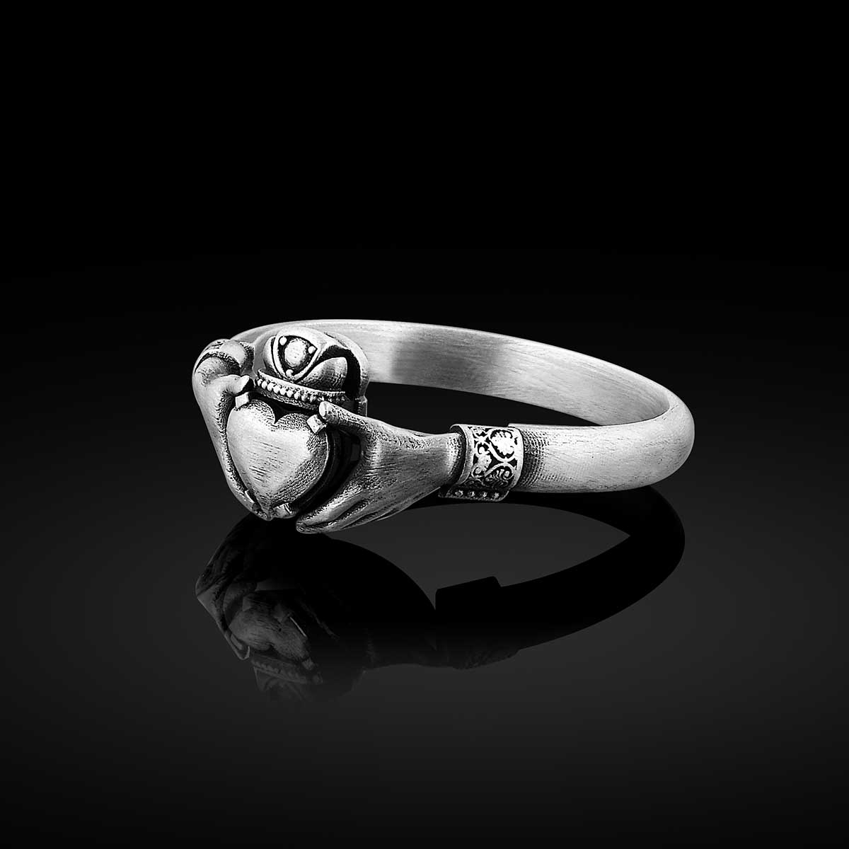 Claddagh Yüzük