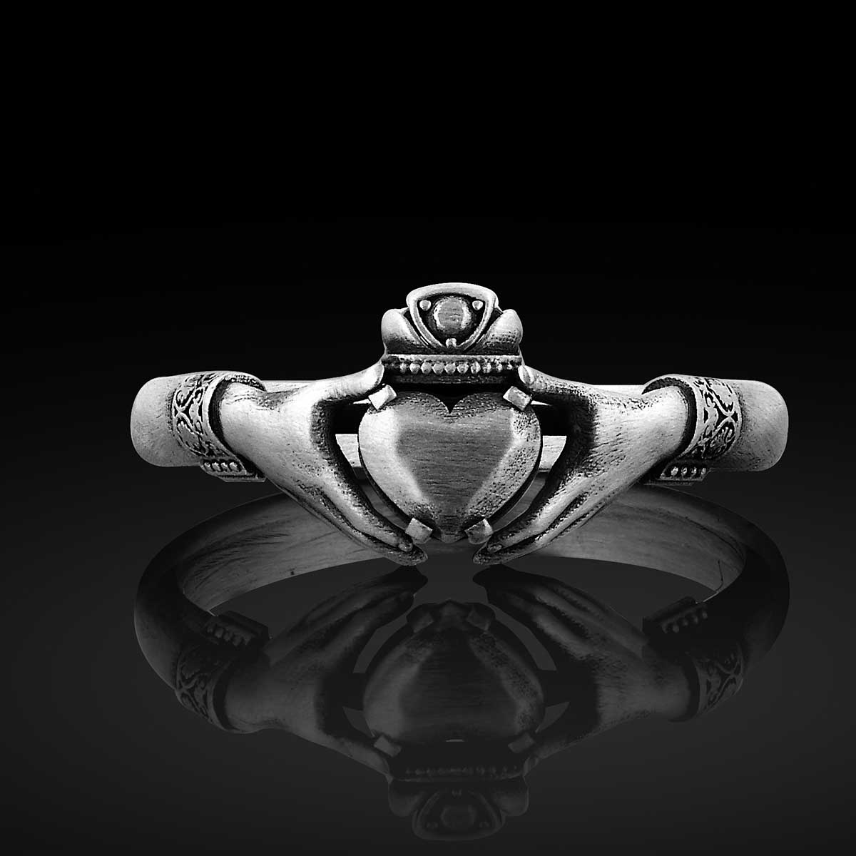 Claddagh Yüzük