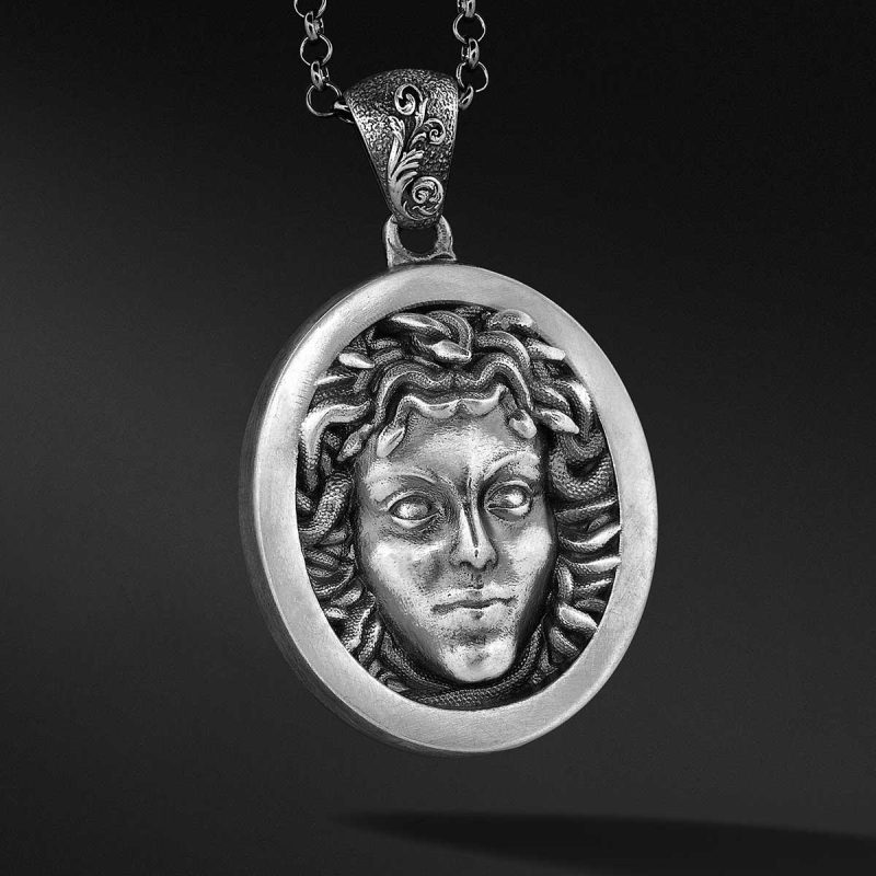 Medusa Madalyon Kolye