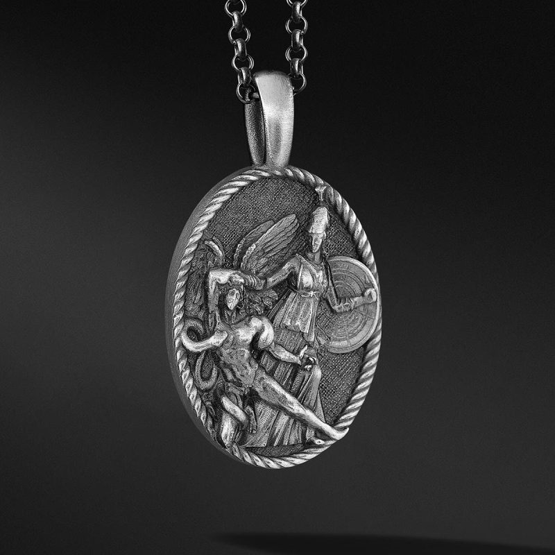 Athena Pergamon Kolye