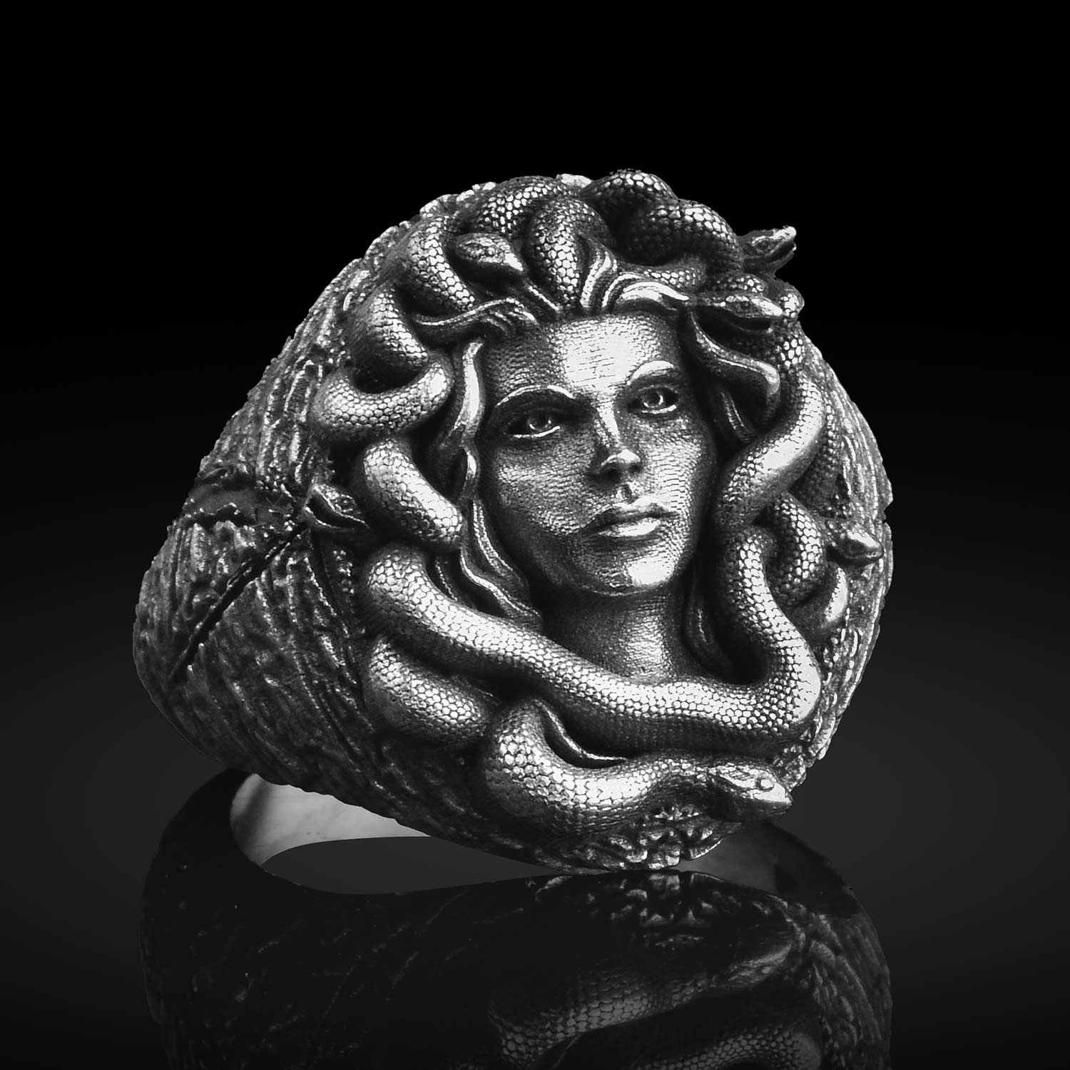 Medusa Oksitli Gümüş Mühür Yüzük